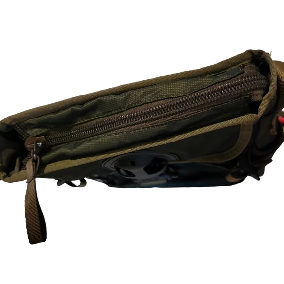 Volunteer Crossbody Messenger Bag - Picture 16 of 16